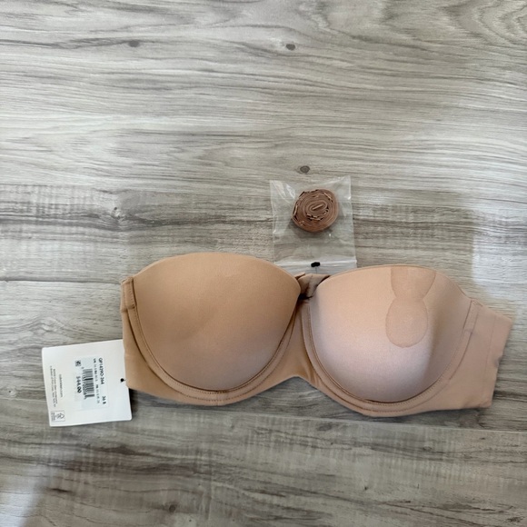 Calvin Klein Underwear Other - Calvin Klein Lightly Lined Strapless Bra Nude 36B NWT
